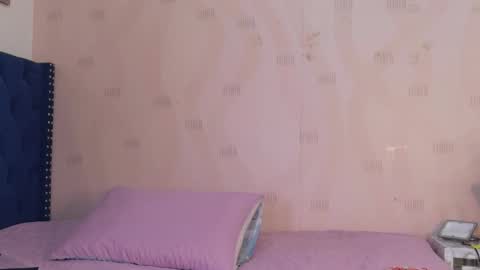 Snapshot of littleebonymommy chatting on 02/25/26, 07:23 Tania online show from 02/25/26, 07:23