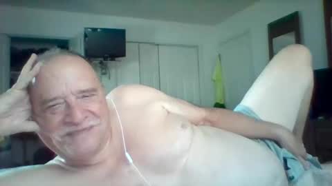 Snapshot of littlekenny1951 chatting on 10/12/25, 06:29 littlekenny1951 online show from 10/12/25, 06:29