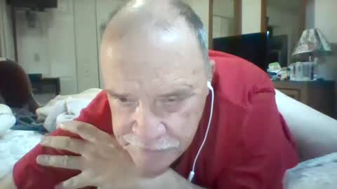 Snapshot of littlekenny1951 chatting on 10/14/25, 08:42 littlekenny1951 online show from 10/14/25, 08:42