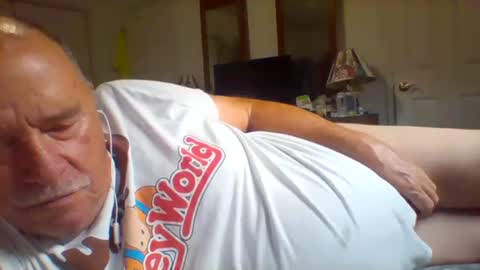 Snapshot of littlekenny1951 chatting on 10/15/25, 06:30 littlekenny1951 online show from 10/15/25, 06:30