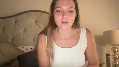 Lila 3 online show from 10/04/25, 02:20