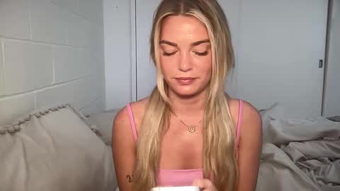 Snapshot of littlemaryjane19 chatting on 02/25/25, 10:07 Marciabrady online show from 02/25/25, 10:07