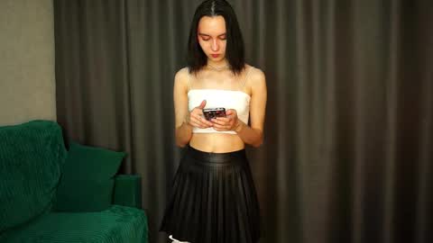 Snapshot of littlemolly69 chatting on 10/07/25, 03:31 Molly online show from 10/07/25, 03:31