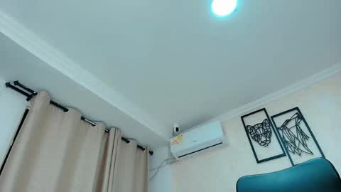 Sarahs Room online show from 11/29/25, 09:40