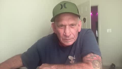 Whitetrash 515 online show from 05/17/26, 09:22