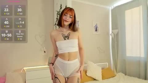 Snapshot of littlenight0wl chatting on 09/24/25, 04:16 Bella online show from 09/24/25, 04:16