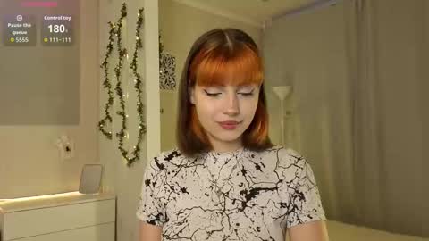 Snapshot of littlenight0wl chatting on 10/03/25, 03:47 Bella online show from 10/03/25, 03:47