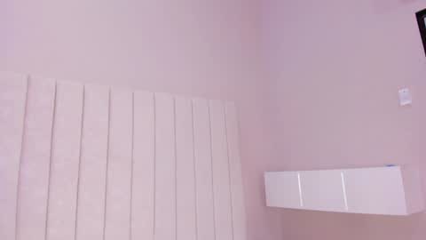 im olivia IG littleolivia01 online show from 01/28/25, 04:08