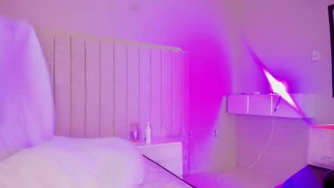 im olivia IG littleolivia01 online show from 12/03/25, 12:36