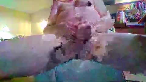 Snapshot of littlepetey17 chatting on 12/06/24, 02:46 littlepetey17 online show from 12/06/24, 02:46