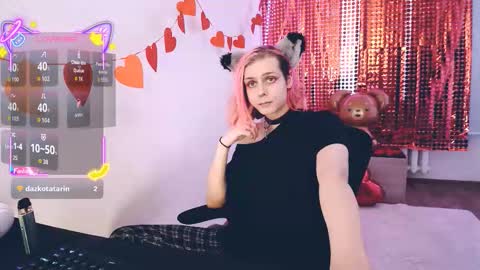 Snapshot of littlepinkcat chatting on 02/22/26, 07:40 Felix online show from 02/22/26, 07:40