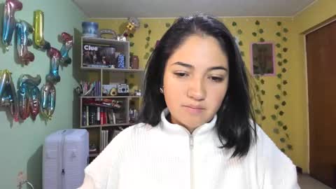 Mia  Wednesday to Sunday 730 am to 1030 am Colombian Hour D online show from 12/23/24, 04:01