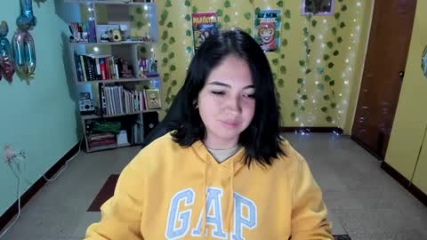 Mia  Wednesday to Sunday 730 am to 1030 am Colombian Hour D online show from 01/13/25, 01:23