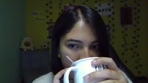 Mia  Wednesday to Sunday 730 am to 1030 am Colombian Hour D online show from 11/02/25, 02:58