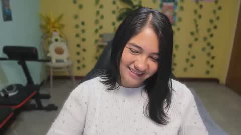 Snapshot of littleprety6969 chatting on 01/12/26, 12:38 Mia Wednesday to Sunday 730 am to 1030 am Colombian Hour D online show from 01/12/26, 12:38