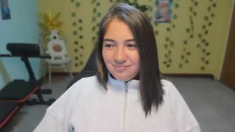 Snapshot of littleprety6969 chatting on 01/18/26, 10:13 Mia Wednesday to Sunday 730 am to 1030 am Colombian Hour D online show from 01/18/26, 10:13