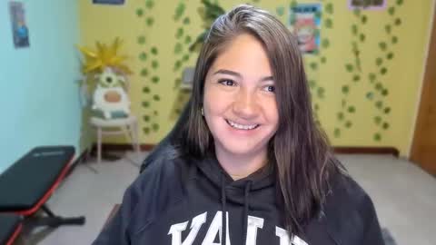 Snapshot of littleprety6969 chatting on 02/21/26, 04:13 Mia Wednesday to Sunday 730 am to 1030 am Colombian Hour D online show from 02/21/26, 04:13