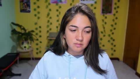 Snapshot of littleprety6969 chatting on 03/16/26, 02:39 Mia Wednesday to Sunday 730 am to 1030 am Colombian Hour D online show from 03/16/26, 02:39