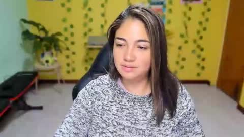 Snapshot of littleprety6969 chatting on 03/22/26, 04:49 Mia Wednesday to Sunday 730 am to 1030 am Colombian Hour D online show from 03/22/26, 04:49