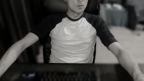 Snapshot of littleprince87 chatting on 10/27/25, 05:50 littleprince87 online show from 10/27/25, 05:50