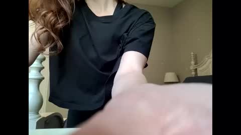 littlered_6969 online show from 04/23/26, 08:11