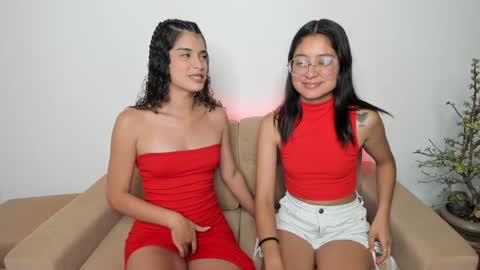 Snapshot of littlesexualworld chatting on 01/10/26, 07:48 - Eileen - Izzy - Stiven online show from 01/10/26, 07:48