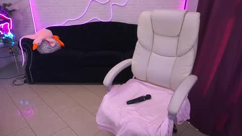 Masha  online show from 09/26/25, 01:04