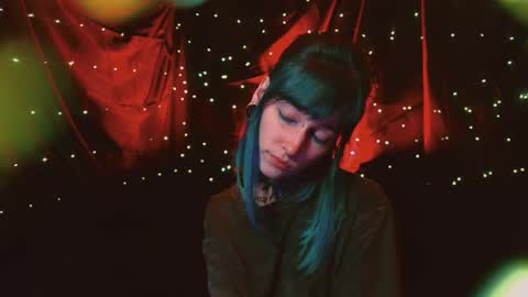 Niki  free tg channel with some photos gifs and info about streams  online show from 11/02/25, 03:58