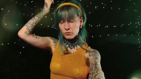 Niki  free tg channel with some photos gifs and info about streams  online show from 12/04/25, 11:52