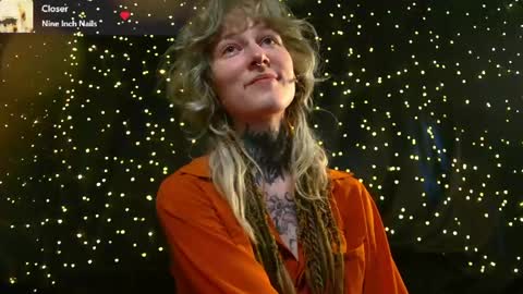 Snapshot of littlespacemouse chatting on 04/24/26, 12:18 Niki free tg channel with some photos gifs and info about streams online show from 04/24/26, 12:18