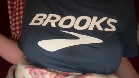 Snapshot of littlesugarpea chatting on 09/24/25, 12:14 Little Sugar Pea  online show from 09/24/25, 12:14