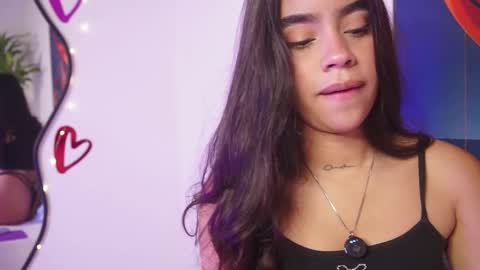 littletammy_ online show from 11/27/25, 03:03