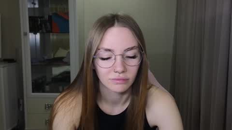 Snapshot of littlevildevil chatting on 12/10/24, 11:11 Eliana online show from 12/10/24, 11:11