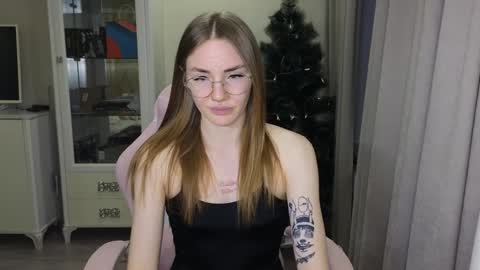 Snapshot of littlevildevil chatting on 12/26/24, 02:16 Eliana online show from 12/26/24, 02:16