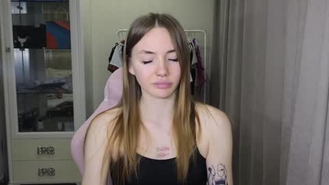 Snapshot of littlevildevil chatting on 01/17/25, 11:06 Eliana online show from 01/17/25, 11:06