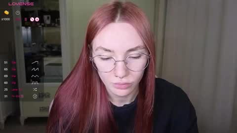 Snapshot of littlevildevil chatting on 10/04/25, 10:57 Eliana online show from 10/04/25, 10:57