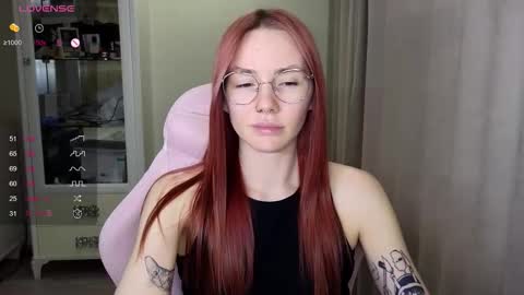 Snapshot of littlevildevil chatting on 10/22/25, 10:59 Eliana online show from 10/22/25, 10:59