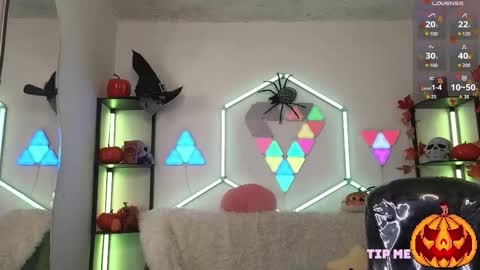 littlevixen18 online show from 10/23/25, 01:54