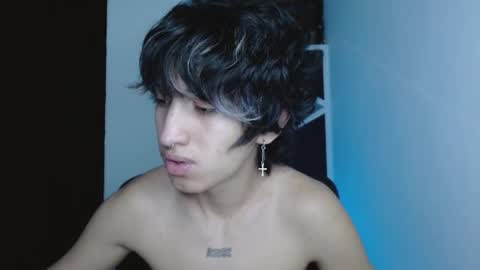 Snapshot of littlextrem chatting on 01/16/26, 02:48 Eros online show from 01/16/26, 02:48