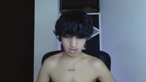 Snapshot of littlextrem chatting on 02/19/26, 01:01 Eros online show from 02/19/26, 01:01