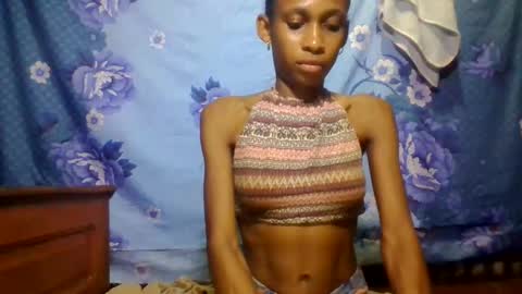 Snapshot of littleyanah chatting on 06/06/26, 06:23 yanah online show from 06/06/26, 06:23