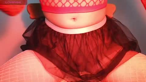 Snapshot of littlwill chatting on 06/16/26, 04:42 Little Willa online show from 06/16/26, 04:42