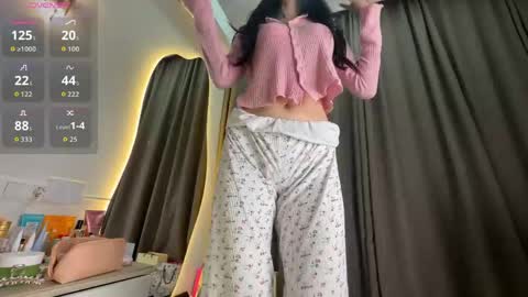 Snapshot of liuli_flower chatting on 05/17/26, 09:44 liuli_flower online show from 05/17/26, 09:44