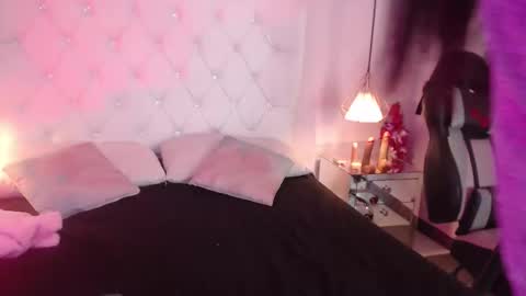 Snapshot of liv20_ chatting on 01/13/26, 08:03 Nicky online show from 01/13/26, 08:03