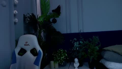 Liv 3 online show from 01/26/25, 12:54