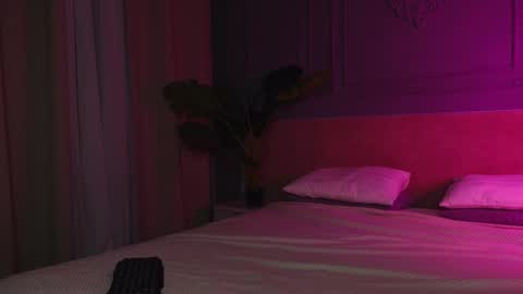 Liv 3 online show from 12/03/25, 02:48