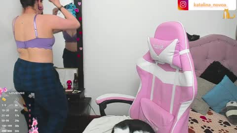 Snapshot of liv_rosse chatting on 03/29/26, 02:33 Katalina Novoa. online show from 03/29/26, 02:33