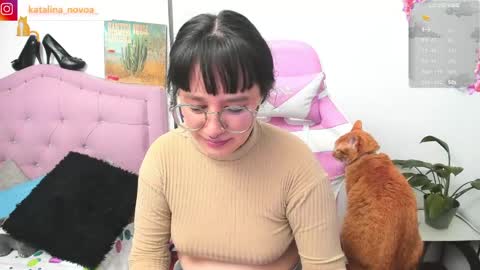 Snapshot of liv_rosse chatting on 05/22/26, 02:51 Katalina Novoa. online show from 05/22/26, 02:51