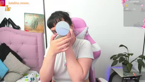 Snapshot of liv_rosse chatting on 05/31/26, 02:20 Katalina Novoa. online show from 05/31/26, 02:20