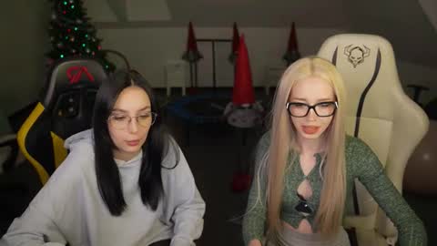 Snapshot of livehub054 chatting on 01/08/26, 03:58 Sheryl online show from 01/08/26, 03:58